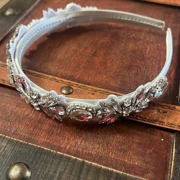 Luxury Rhinestone Headband - Picture 3 of 4